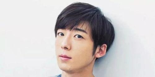 日本男明星清纯照片,揭秘偶像不为人知的纯真魅力